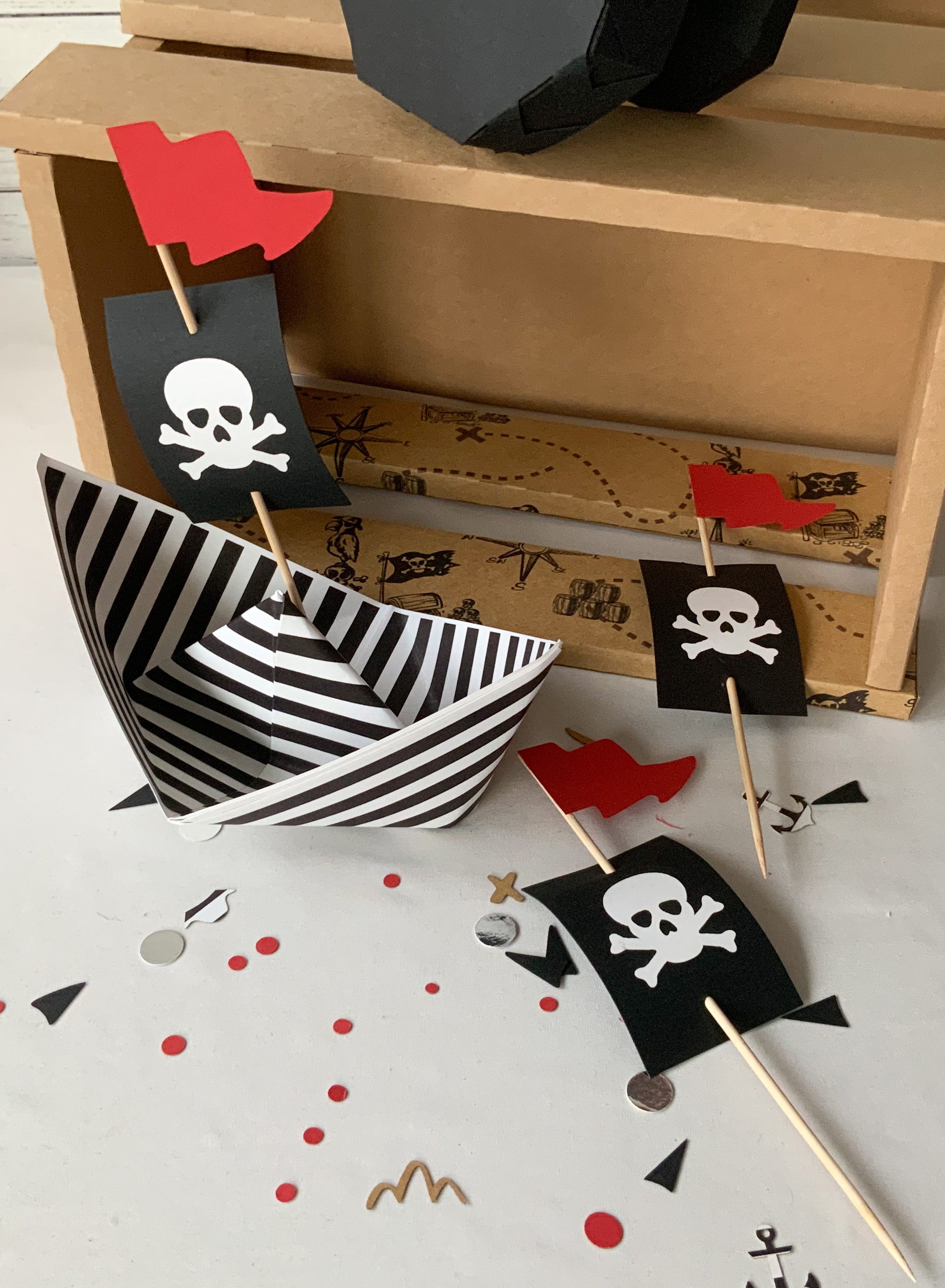 Pinfliers Pirate Theme Birthday Party, A Combo for 10 kids